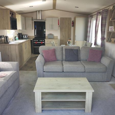 Lake Escape - Hoburne Cotswolds 南塞尔尼 客房 照片