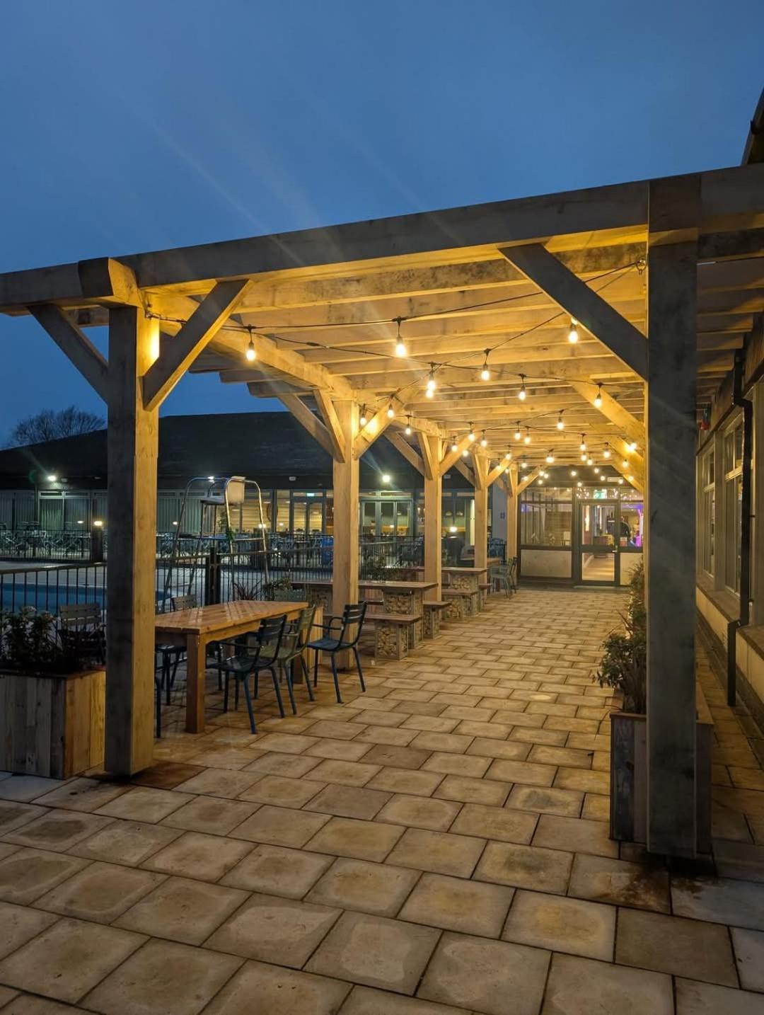 Lake Escape - Hoburne Cotswolds 南塞尔尼 外观 照片